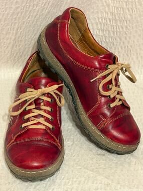 V Italia Red Leather Lace Up Women's Comfort Shoes EU 40 US 9-9.5 EUC
